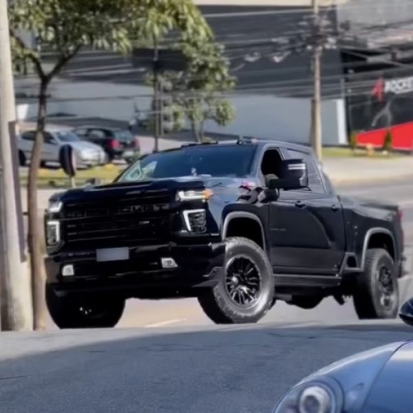 🏆 SILVERADO 2025 OU 450 MIL NO PIX🏆